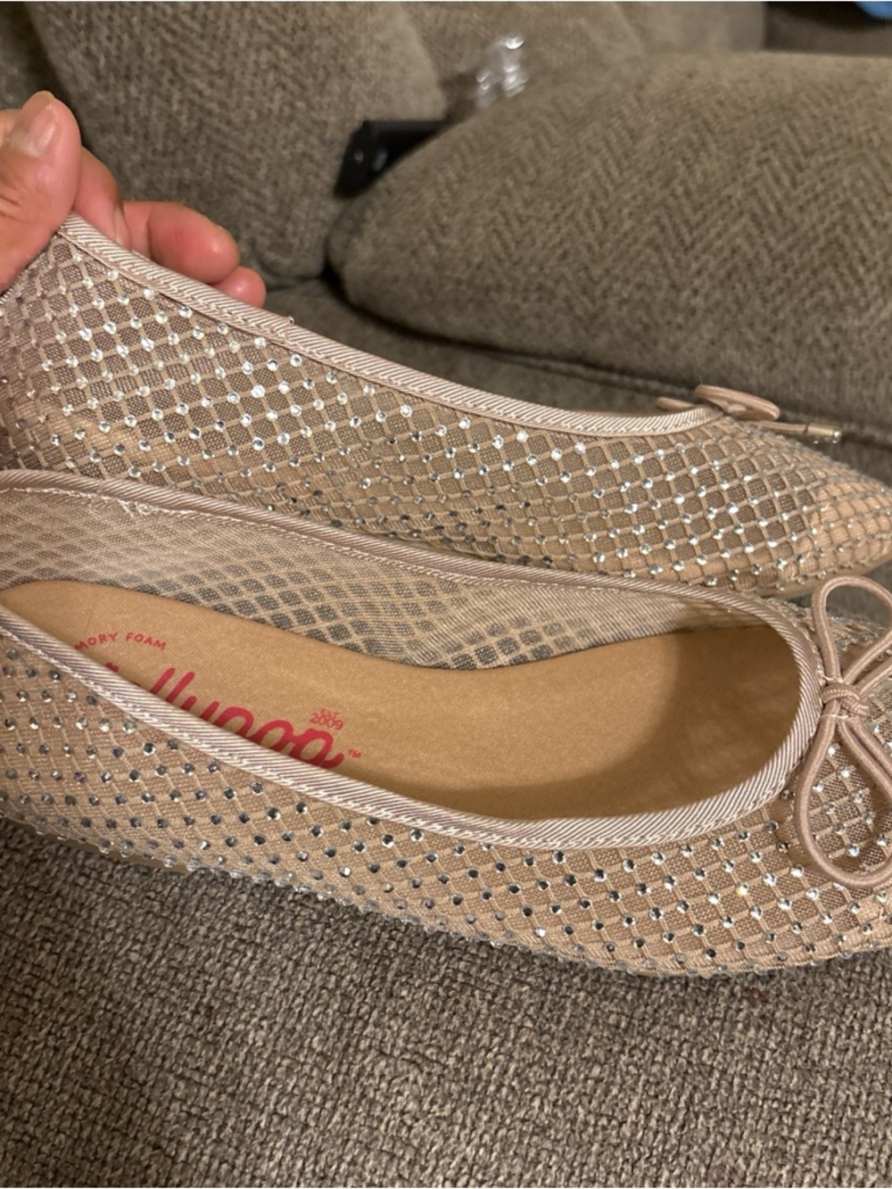 Jellypop Women's Blush Metallic Ballet Flats - Picture 7 of 8